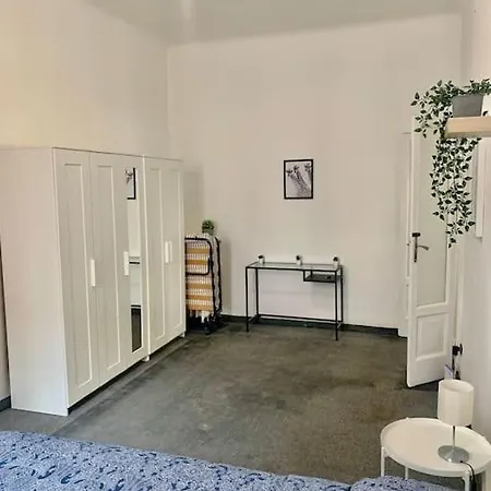 In The Center Of / P.ta Venezia Apartment